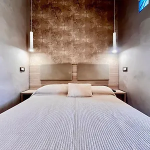 https://marilena-la-bouganville.hotelitalianriviera.com