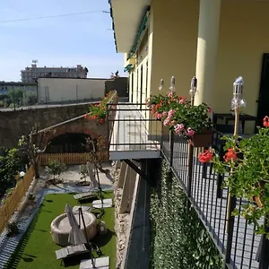 https://casa-delle-ginestre-bike.hotelitalianriviera.com